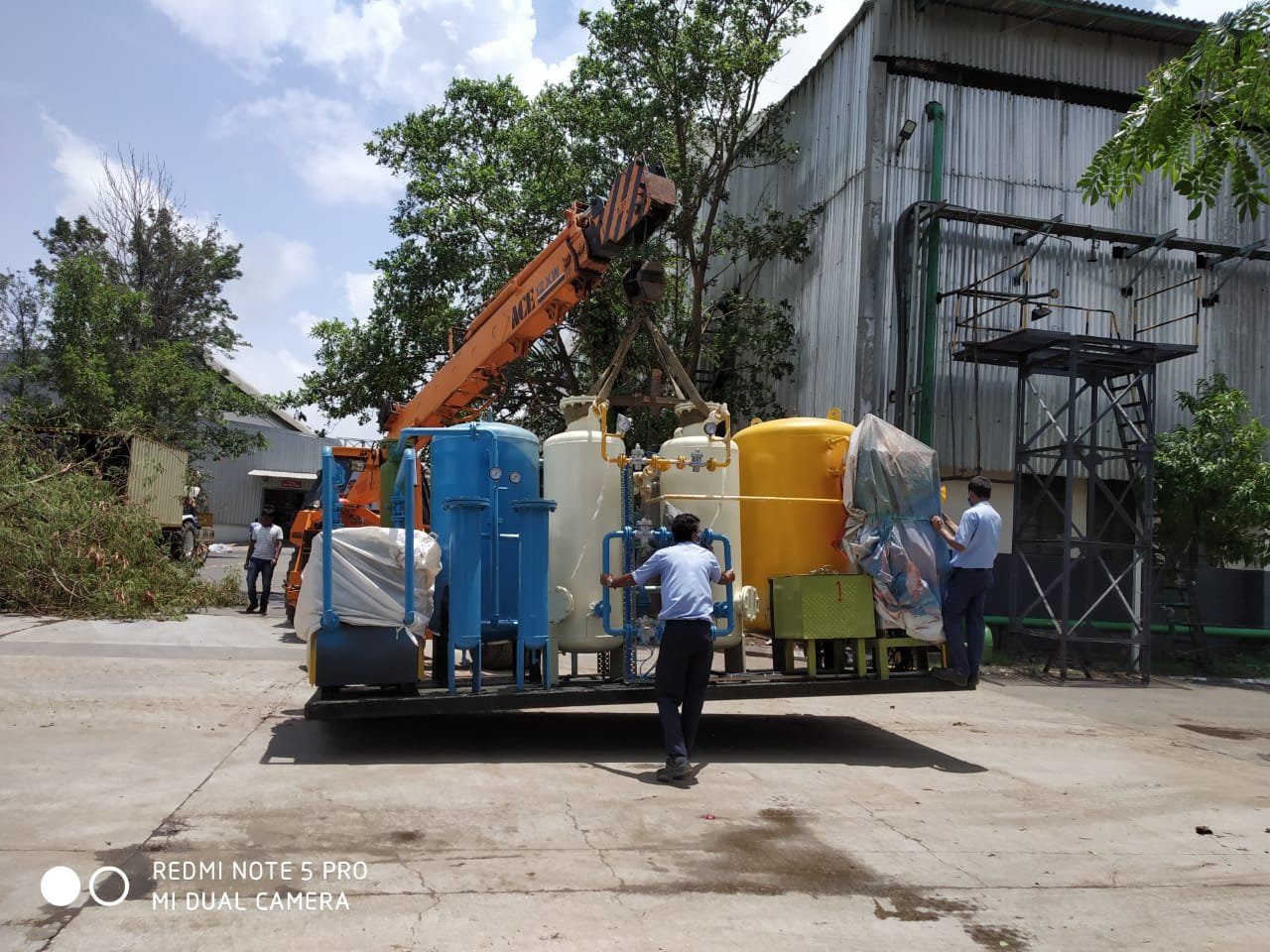 Unloading of Plants at Customer premises at Maharashtra1